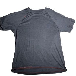 Men’s short sleeve Rhone gray shirt - size large